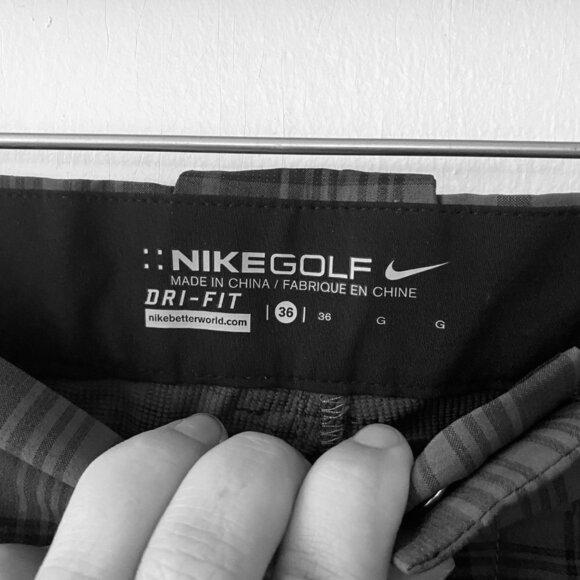 Nike Golf Shorts Men's Size 36 Gray Plaid Flat Front Activewear - Picture 3 of 4